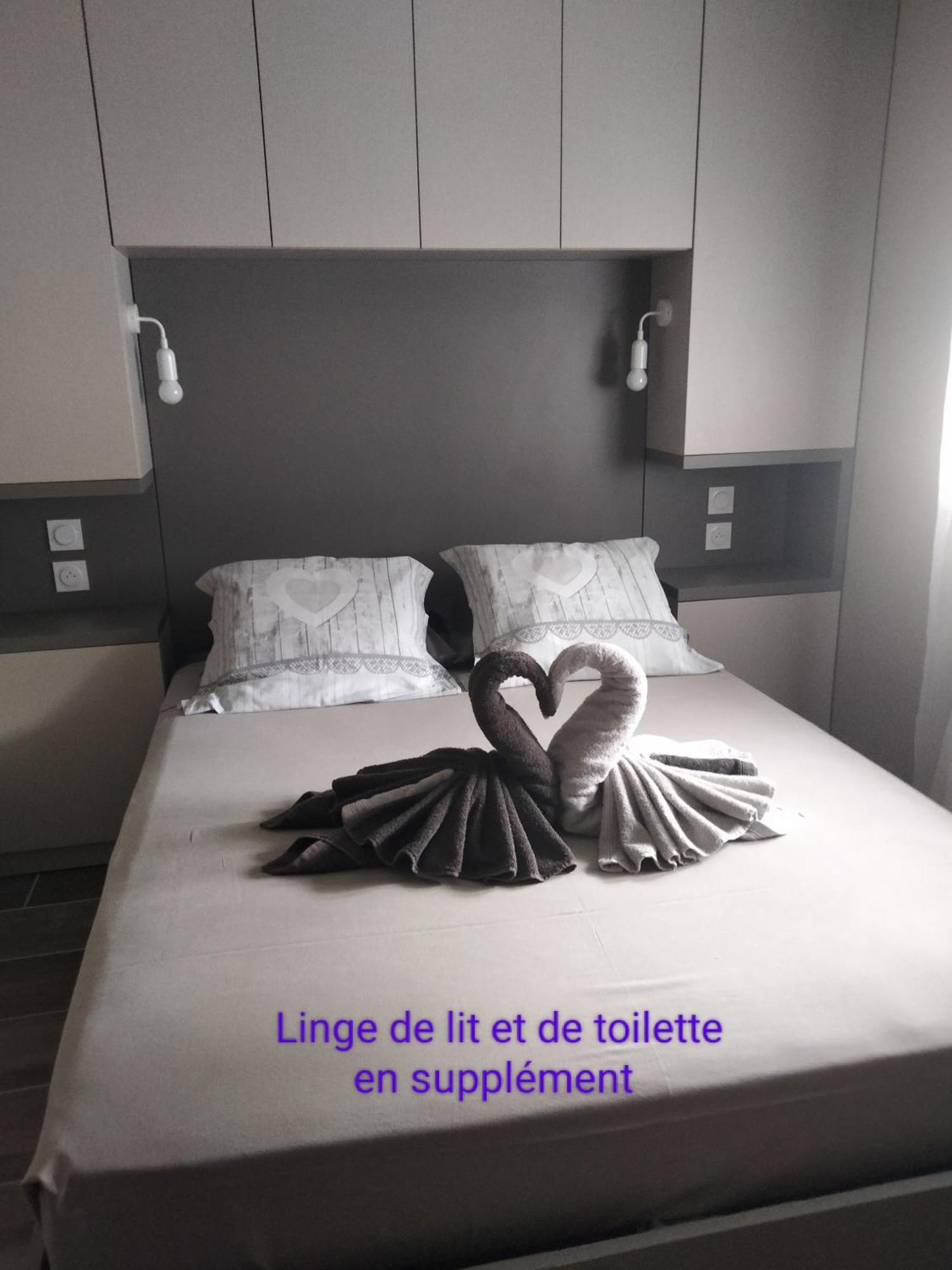 Lou Mazet Uchaud Exterior foto